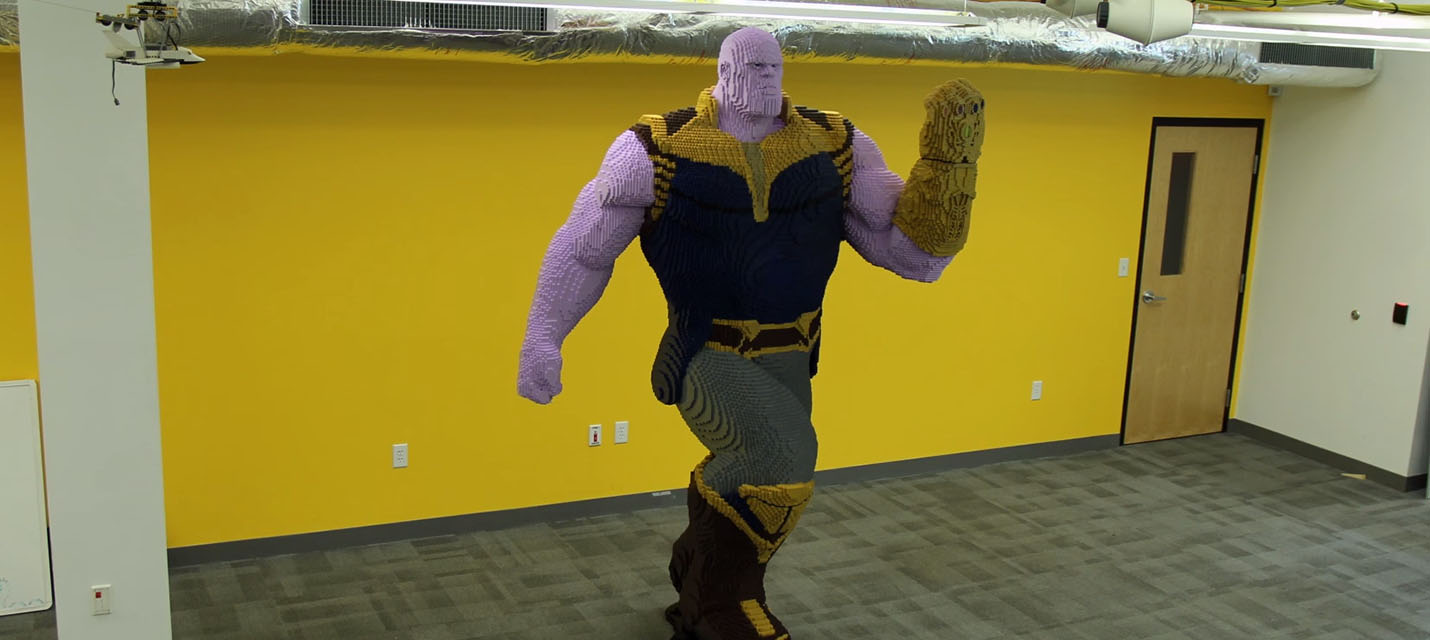 Весь процесс создания Таноса из LEGO для Comic-Con 2018