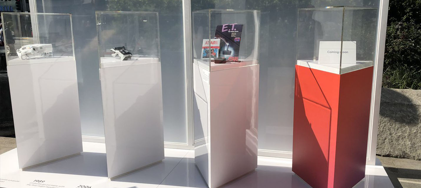 Google предугадала холодный прием Stadia и сравнила сервис с Power Glove, ET и Dreamcast?