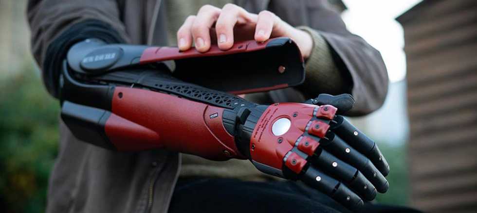 Open Bionics и Konami выпустили бионическую версию протеза Венома Снейка из Metal Gear Solid V: The Phantom Pain