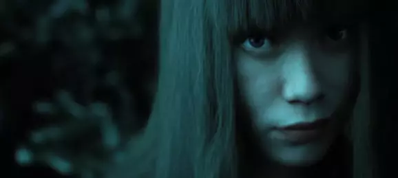 BrokenLore: Unfollow выходит на PlayStation 5 — тревожный хоррор о соцсетях и хрупкой психике