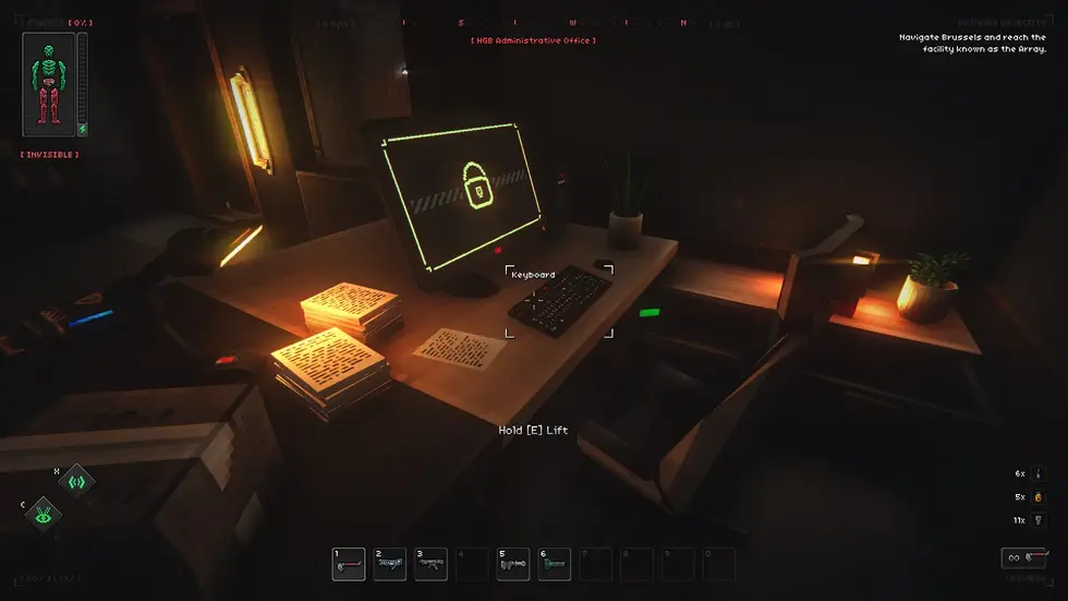 Скриншот из игры Core Decay с видом от первого лица на офисный стол и заблокированный терминал